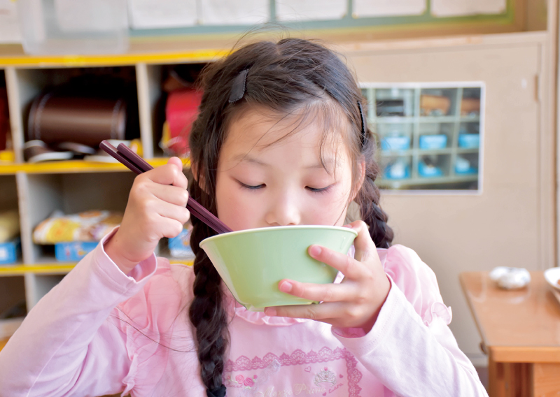 給食（学校、企業、自衛隊など）